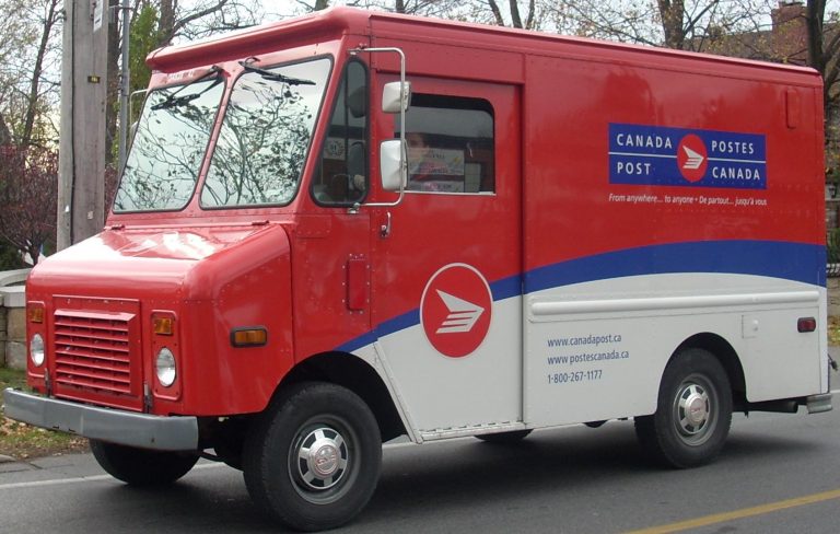 GMC_Canada_Post_Truck