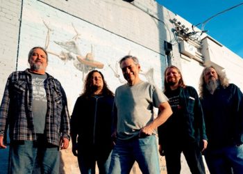 Interview with Meat Puppets drummer Derrick Bostrom