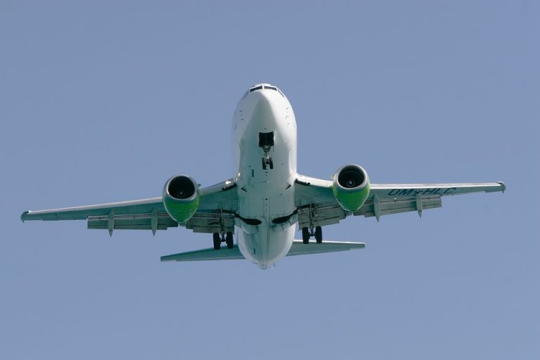 aircraft-635521_960_720