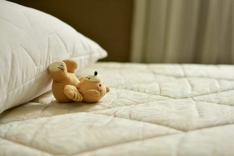 mattress-2489615_960_720