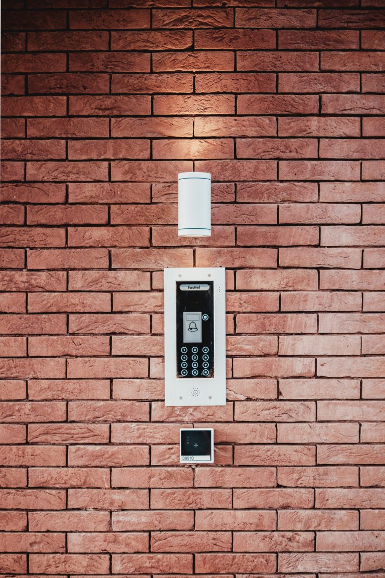 bernard-hermant-Hd0m_5-OyCw-unsplash
