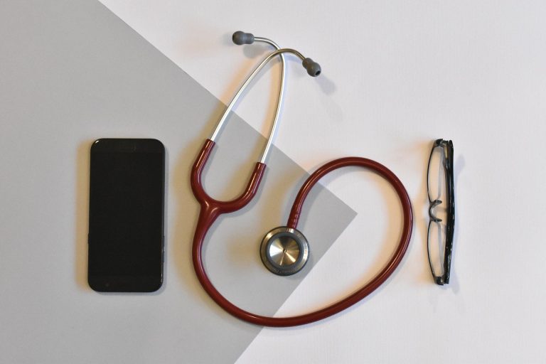 doctor-3464798_1920