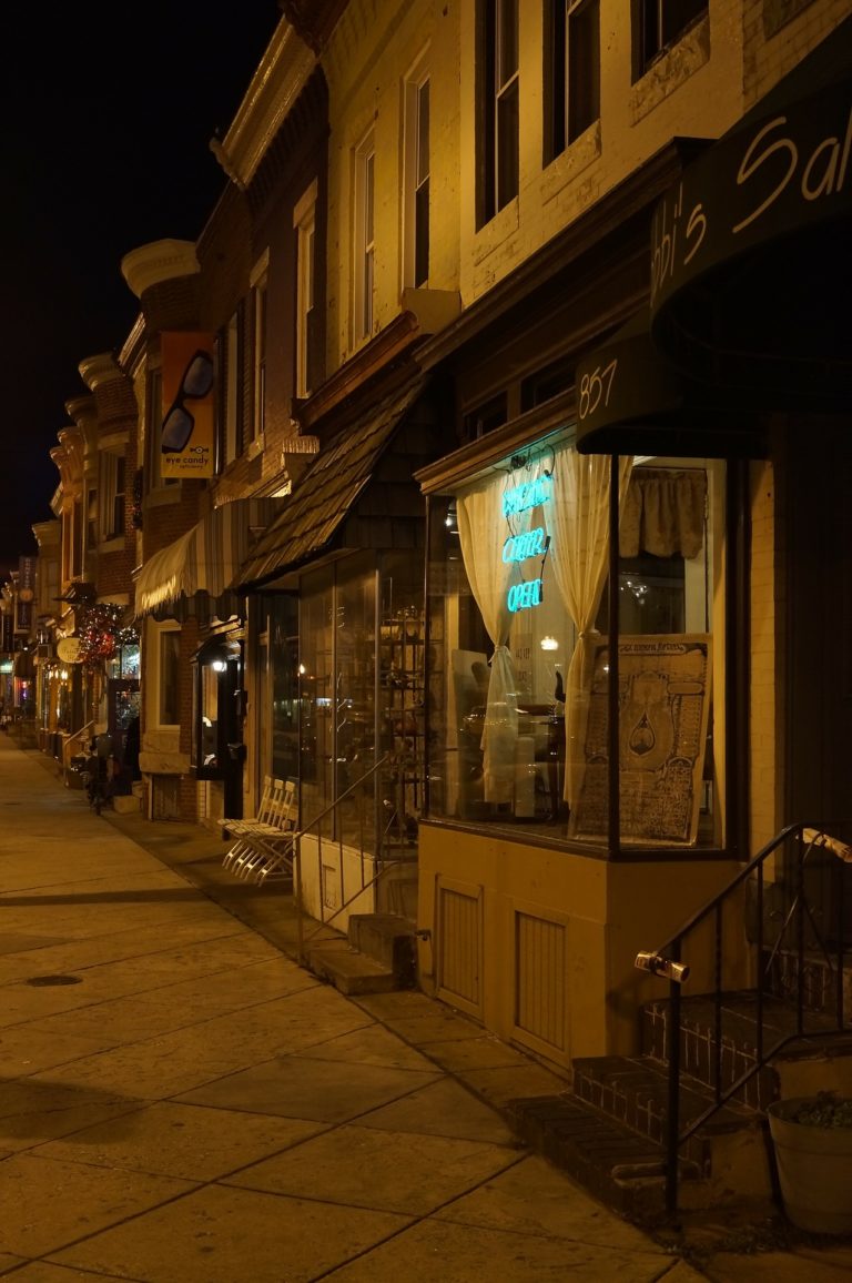 storefront-215283_1920