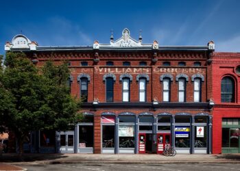 Ontario Pauses Commercial Evictions