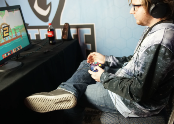 What Every Gamer Needs to Keep Their Back Safe