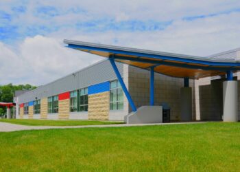 Parents/guardians, students and staff at Bridgewood Public School received written notification today that an individual at the school has tested positive for COVID-19.