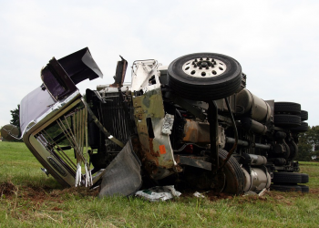 Did You Get Into A Truck Accident Recently? Here’s What To Do Next