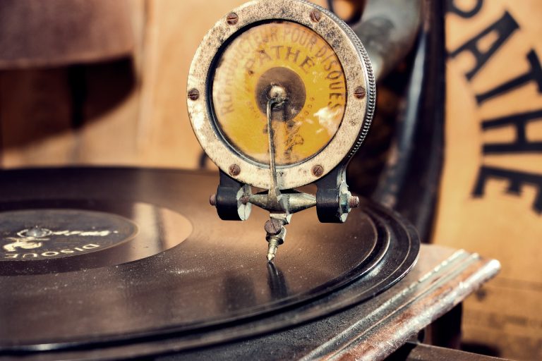 gramophone-5168549_1920