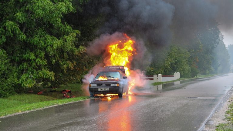 car-accident-2789841_1920