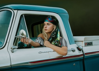 7 Stylish Ways To Style A Bandana This Summer