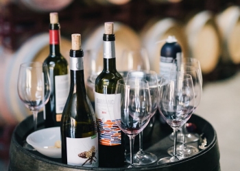 alcohol bar drink glass