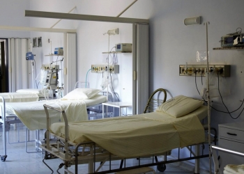 bed empty equipments floor