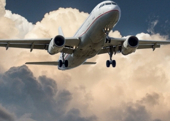 jet cloud landing aircraft