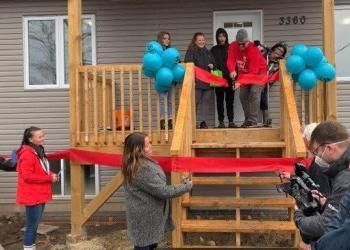 Habitat for Humanity Cornwall hands keys to Leaf-Saucier Family