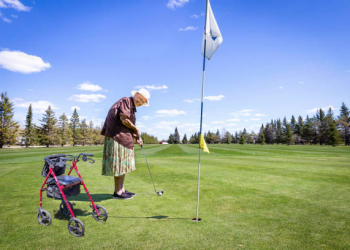 8 Health Benefits of Using Upright Walkers for Seniors