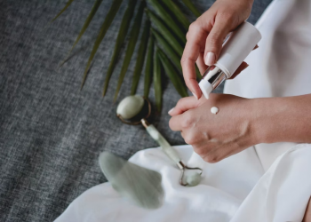 How To Pick The Best Routine To Spoil Your Sensitive Skin