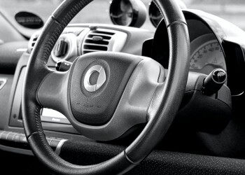 black smart car steering wheel