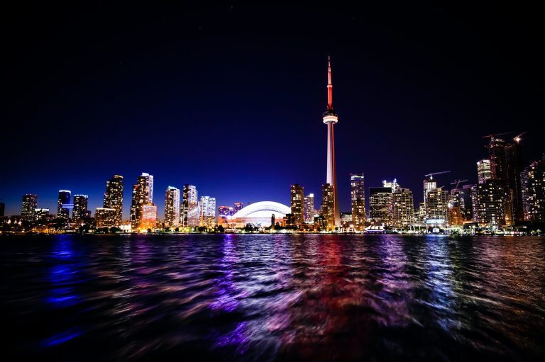 cn tower in toronto canada at night