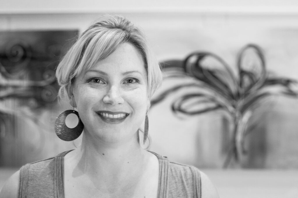 Five Questions with Artist Tracy Davies web