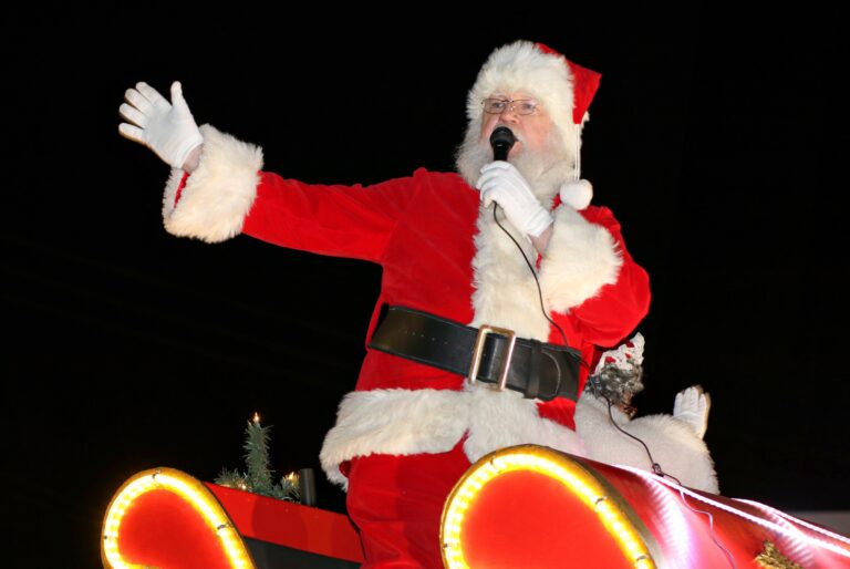 SantaClausParade2023-001-JSetnyk-1