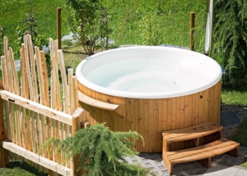 5 Essential Steps to Setting Up Your Small Outdoor Hot Tub
