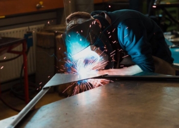 The Advantages of Hiring a Mobile Welder for Your Next Project