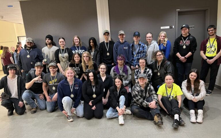 UCDSB Students at SKLZ