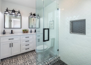 Bathroom Bliss: 6 Expert Tips for a Luxurious Renovation