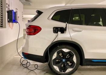 A Beginner’s Guide to Installing an EV Charging System at Home