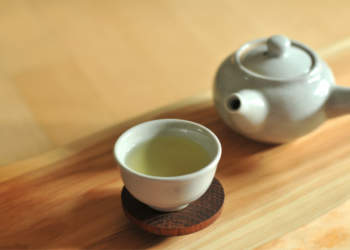 Ultimate Wellness Guide: 6 Incredible Benefits of Drinking Tea