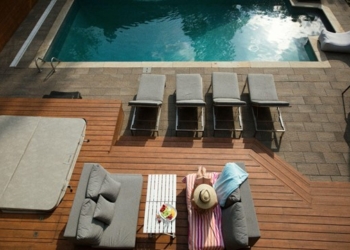 How to Choose Outdoor Furniture: Essential Tips from the Land of Sun and Sand, UAE