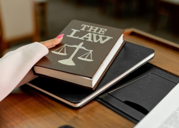 Stephen Gleave: Attorney and Specialist in Employment and Labour Law