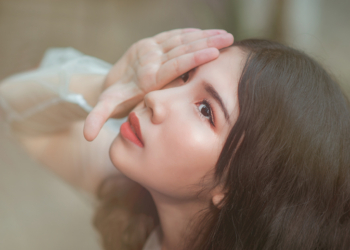 Anti-Aging Skincare: 8 Tips to Keep Your Skin Looking Young