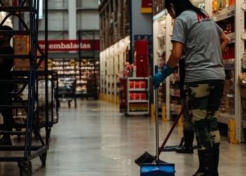 Say Goodbye to Dust and Germs: The Benefits of Using Specialized Warehouse Cleaning Services