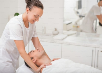 The Surprising Benefits of Regular Facial Massage