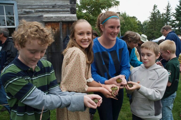 fall_festival_Frog Race