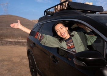 Top Destinations for Fly-and-Drive Holidays in Australia: Start Your Journey with a Rental Car