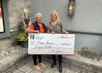 Glengarry Memorial Hospital Foundation Celebrates a Successful Harvest Tastings at the North Event, Announces Dream Vacation Raffle Winners, and Receives $10,000 Donation