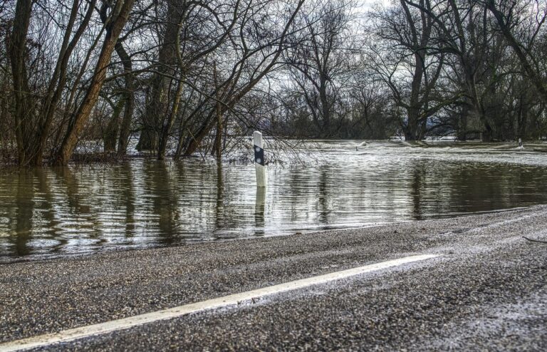 flood-3072471_1280