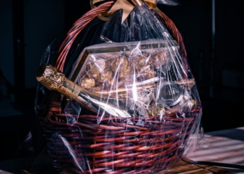 What Makes a Gourmet Gift Basket Stand Out From a Typical Food Hamper