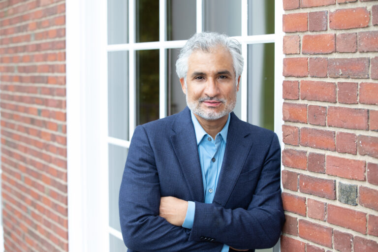 63b0e412-67bf-4200-83ea-2b3748a2352d