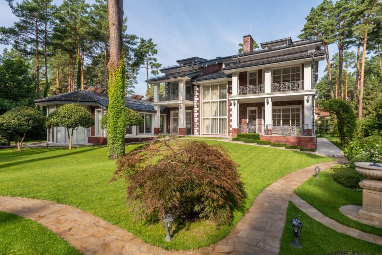 pexels-artbovich-7174110