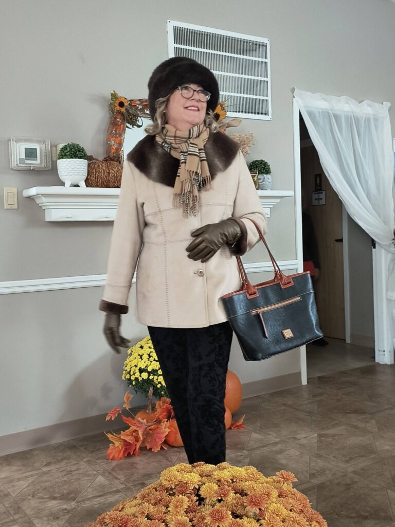 Photo shared by Mai-Liis Renaud: OUT and ABOUT with Seeker Chick Mai-Liis: I don’t have too many…