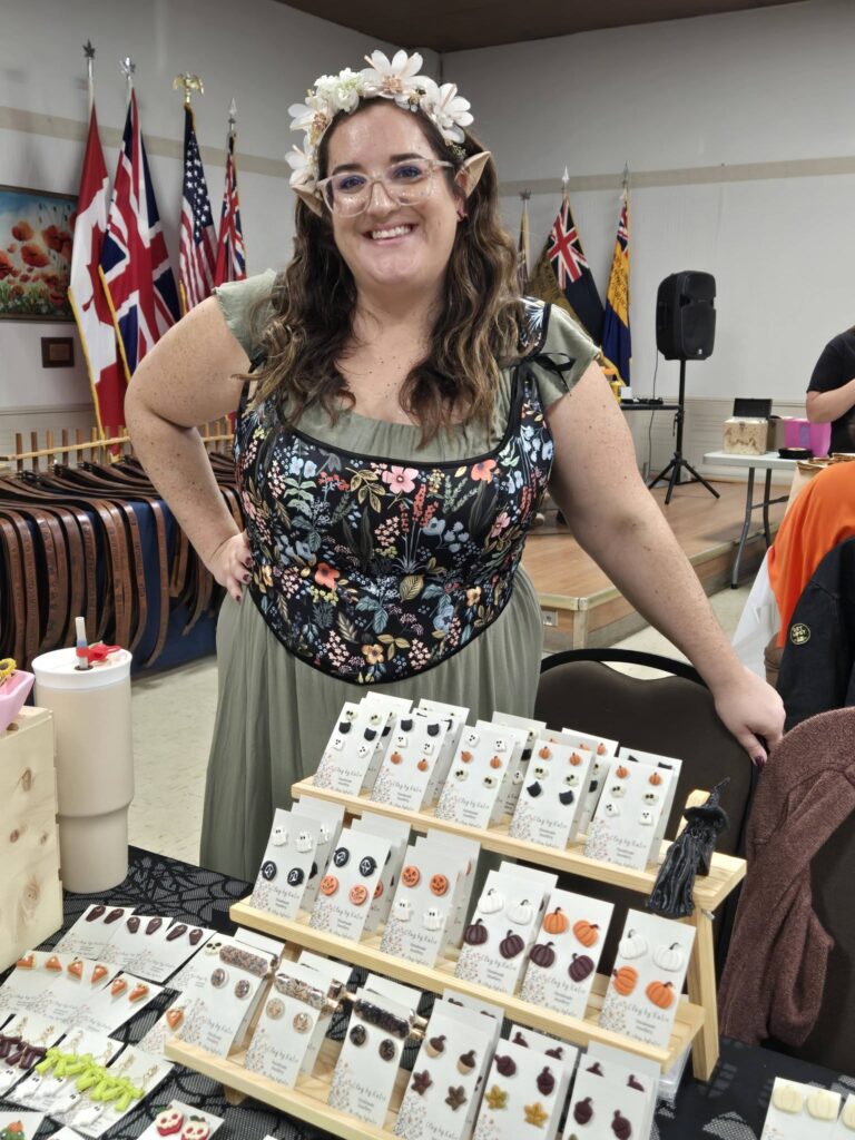 Photo shared by Mai-Liis Renaud: OUT and ABOUT with Seeker Chick Mai-Liis stopped by the Halloween Crafter’s…