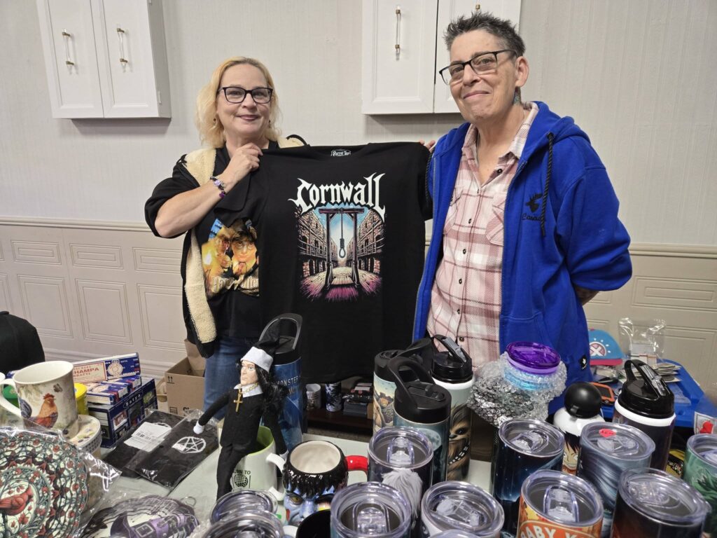 Photo shared by Mai-Liis Renaud: OUT and ABOUT with Seeker Chick Mai-Liis stopped by the Halloween Crafter’s…