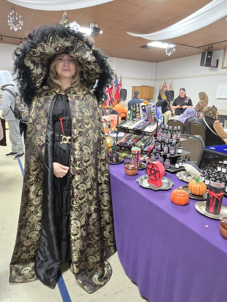 Photo shared by Mai-Liis Renaud: OUT and ABOUT with Seeker Chick Mai-Liis stopped by the Halloween Crafter’s…